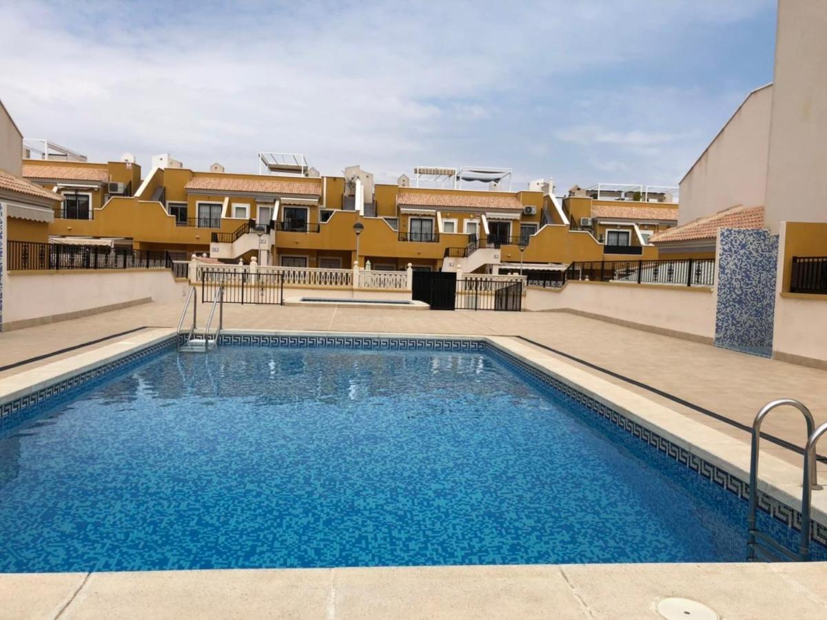 Apartamento Con Terraza 50M2，500M A La Playa Apartment Arenales del Sol Ngoại thất bức ảnh